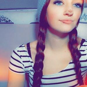 Meet your Posher, Dakota